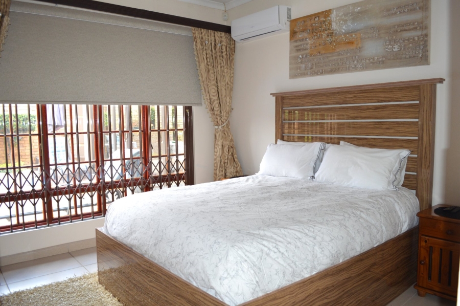 4 Bedroom Property for Sale in Flamwood North West